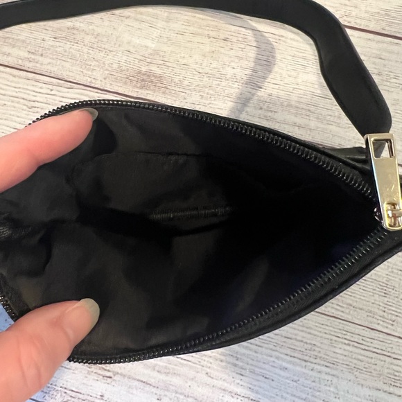 Vince Camuto Fanny Pack - Picture 2 of 6